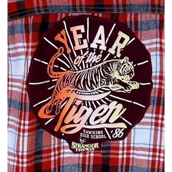 Stranger Things Plaid Flannel Shirt MEDIUM Oversize Unique Hawkins Tigers - Picture 2 of 5